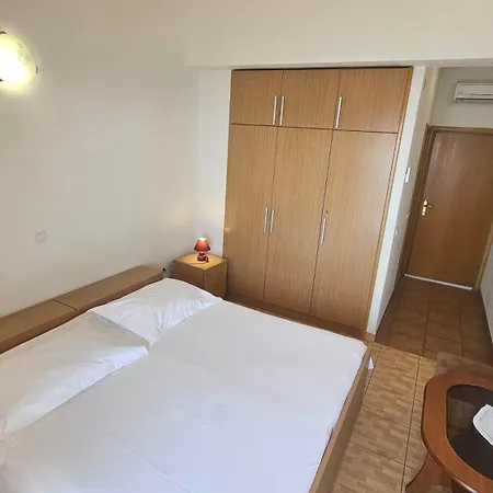 Apartamento 3 *